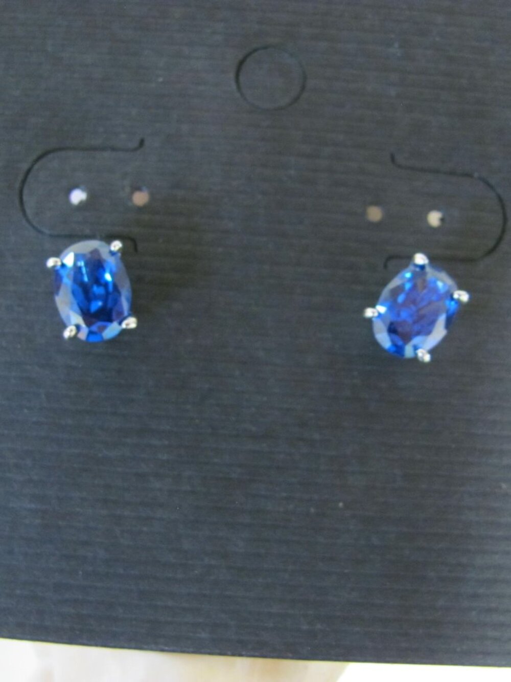GENUINE TANZANITE EARRINGS STERLING SILVER 2CT. NIP